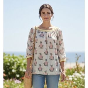 L.L.Bean Pineapple Novelty Print 100% Cotton Dolman Sleeves Contrast Trim Size M